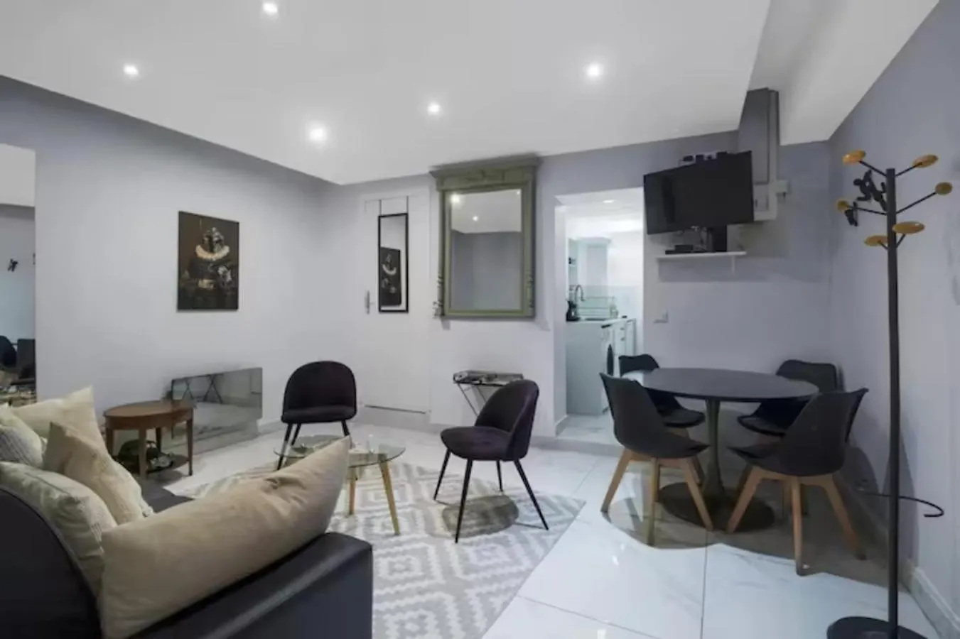 Apartment Appart 4 Pers Marais Menilmontant Paris France